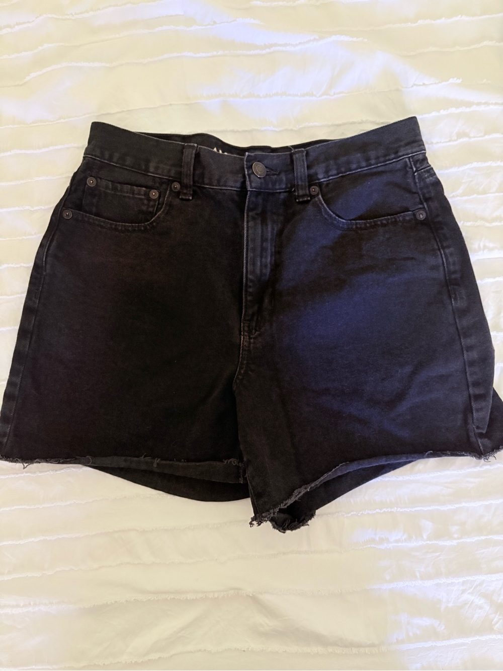 American Eagle High-Rise Black Denim Mom Short Size 6